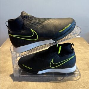 Nike Black and Green Athletic Shoes with Slip-On Design